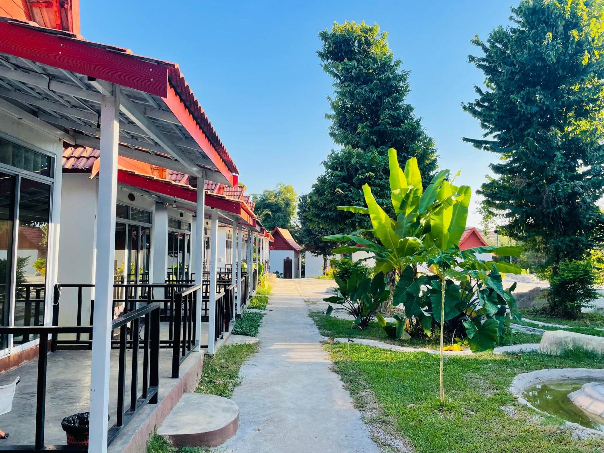 Jungle Paradise Vangvieng - Bungalows Vang Vieng Exterior photo